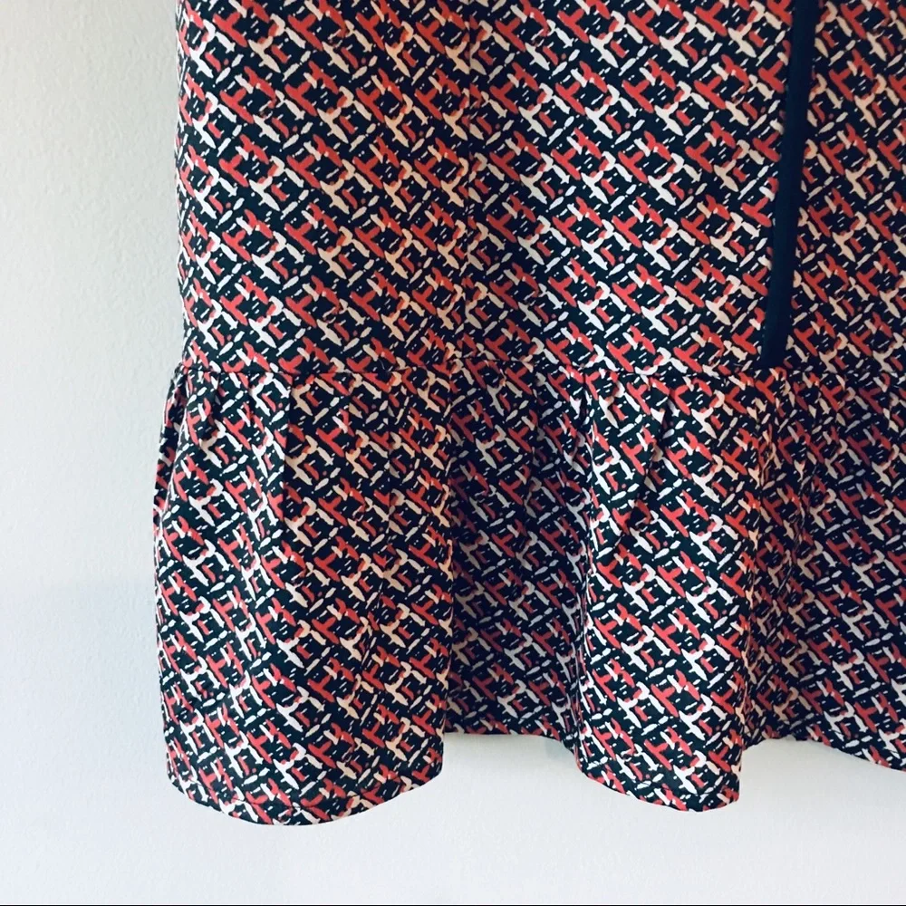 🌸Host Pick🌸 Women's Sleeveless Top Pattern Print - Picture 3 of 16